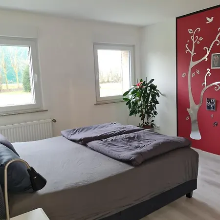 / Messeunterkunft